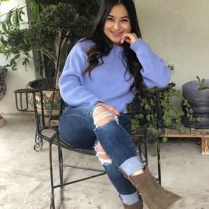 Meet your Posher, Monica